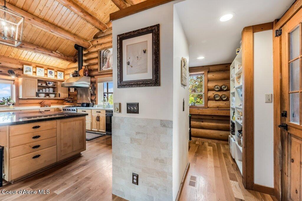 3018 South Signal Point Road Post Falls, ID 83854 - Photo 20 of 117 Pantry