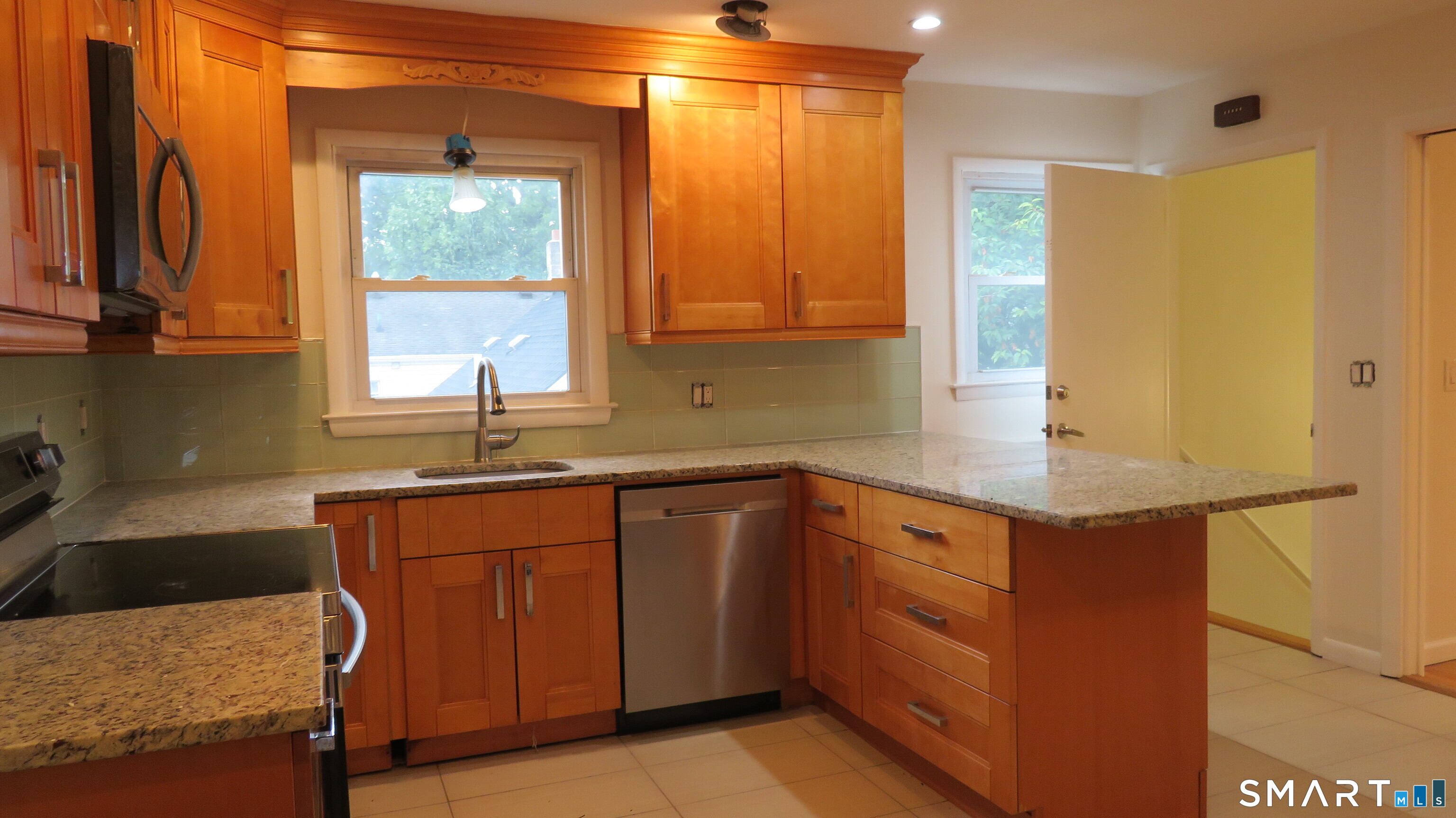 24 Congress Street Stamford, CT 06902 - Photo 2 of 11