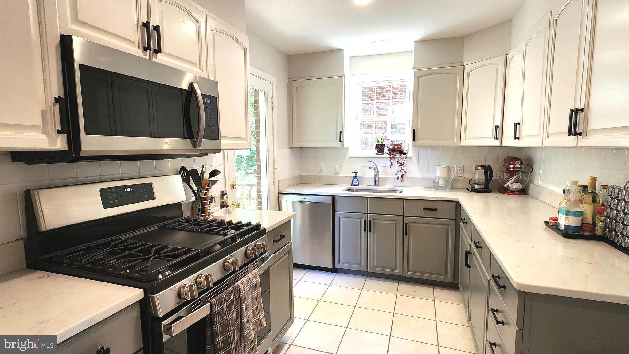 2703 Elnora Street Silver Spring, MD 20902 - Photo 11 of 57 Stainless Steel Appliances