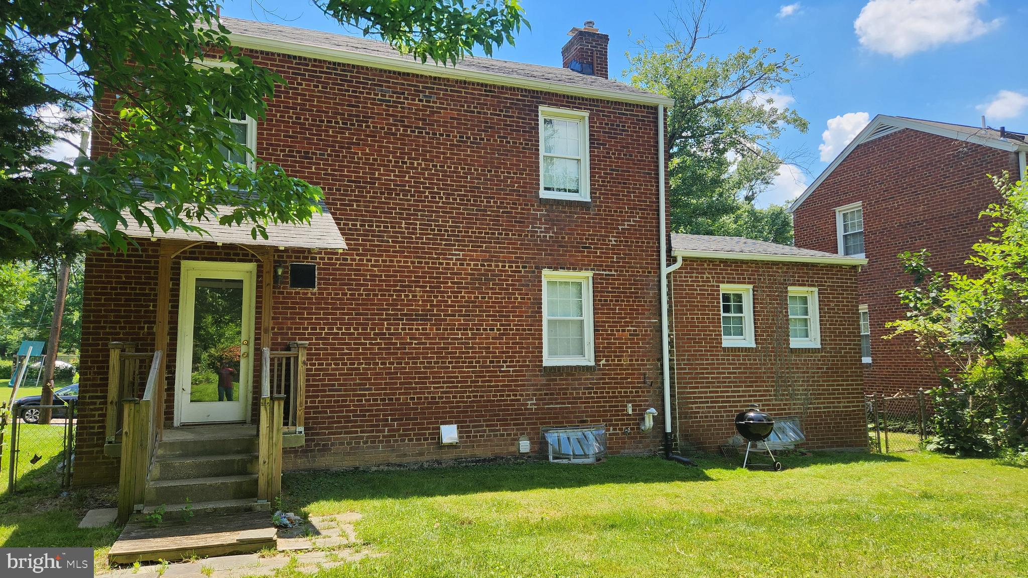 2703 Elnora Street Silver Spring, MD 20902 - Photo 35 of 57 Rear exit to the yard