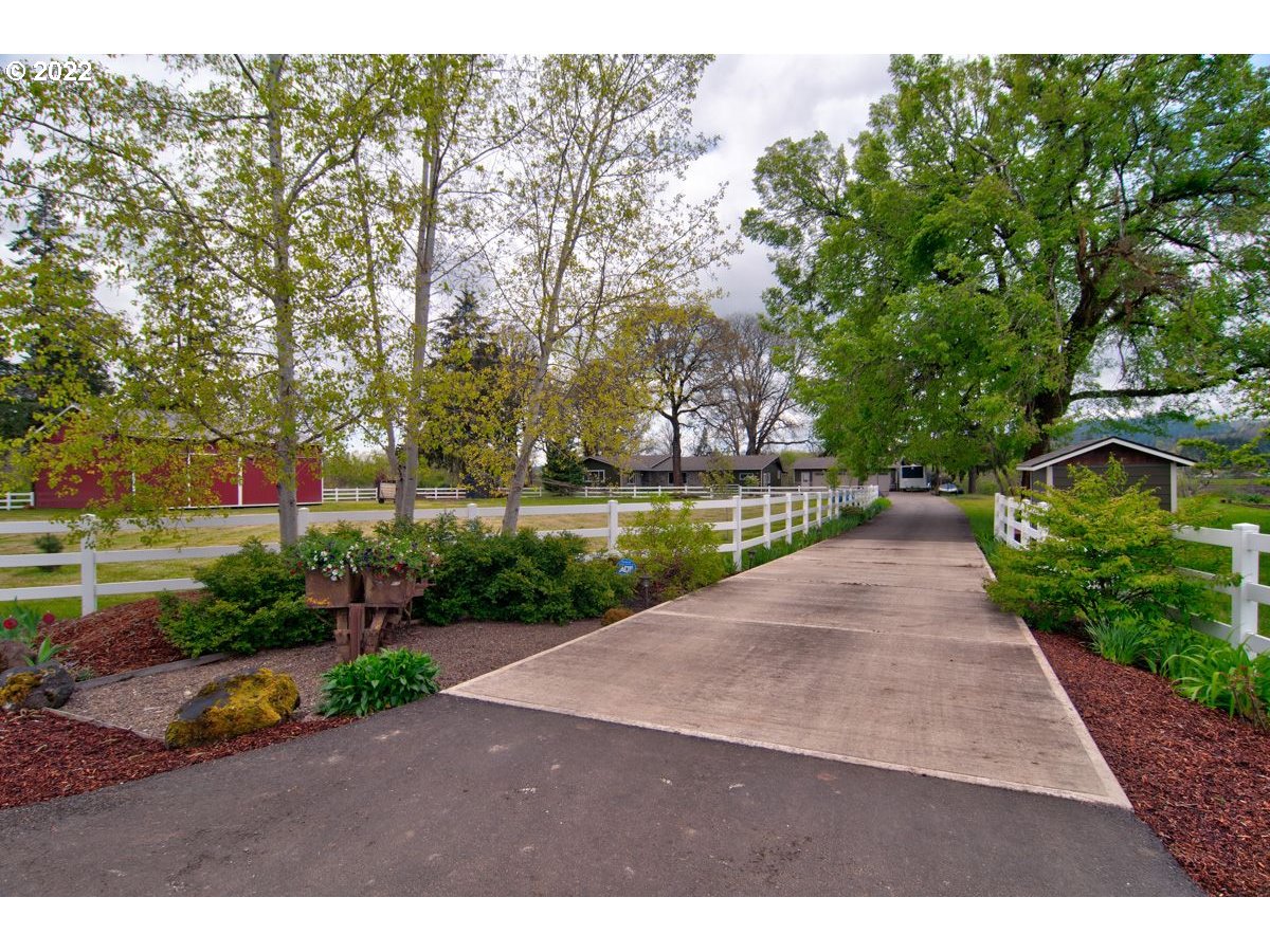 5735 Southwest Spring Hill Road Gaston, OR 97119 - Photo 1 of 32 Property Entrance