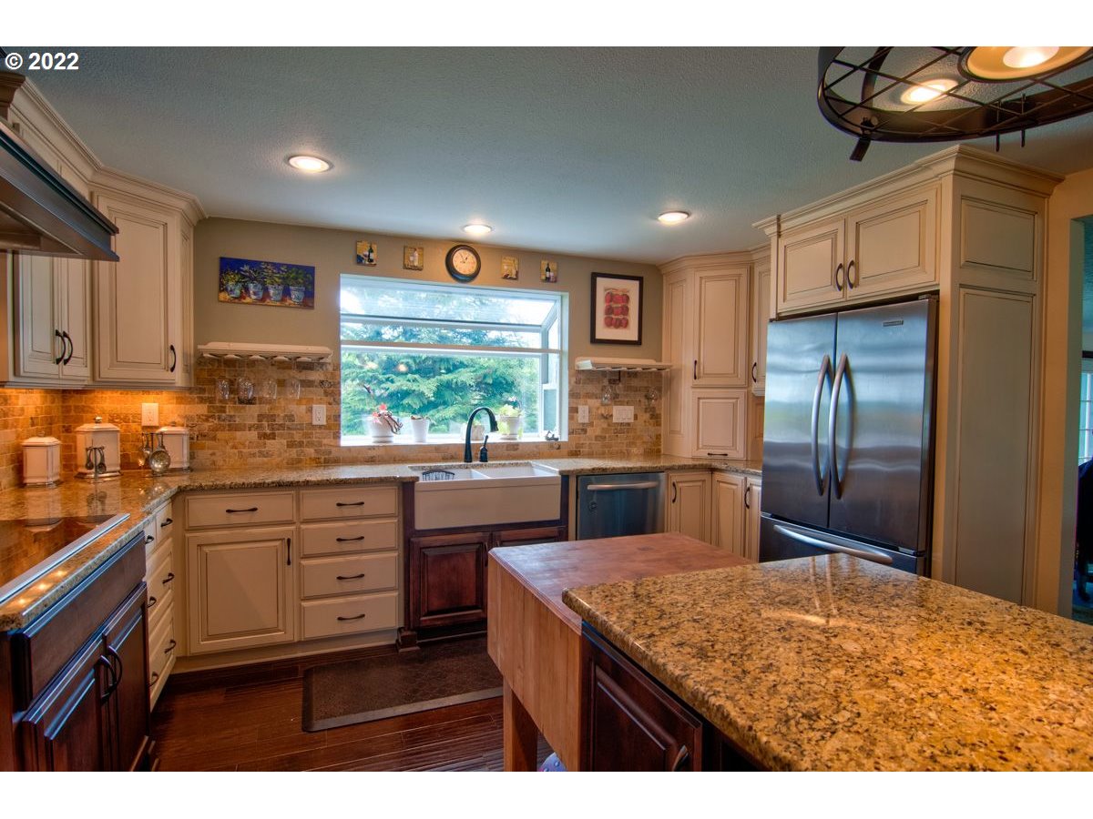 5735 Southwest Spring Hill Road Gaston, OR 97119 - Photo 17 of 32