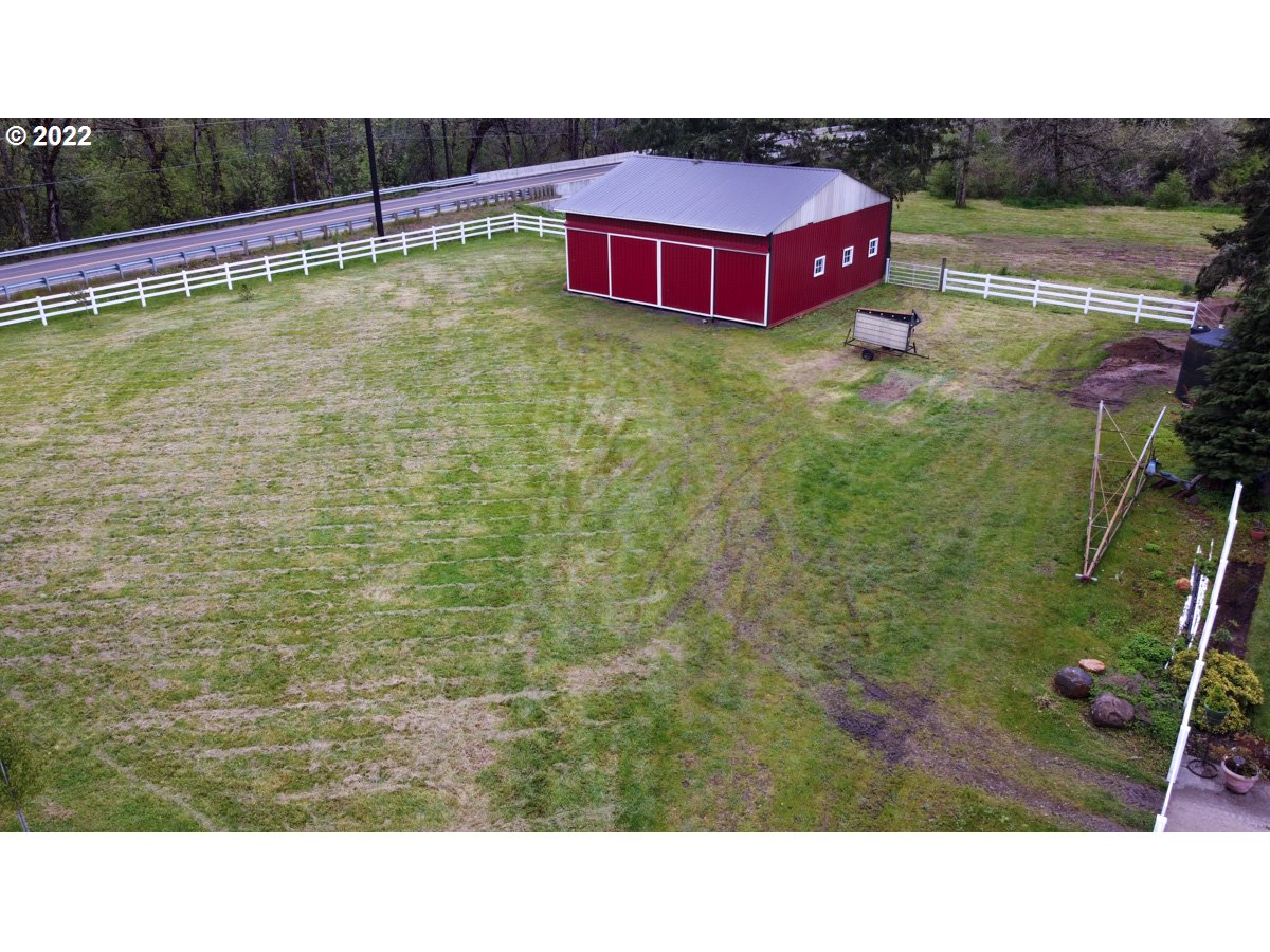 5735 Southwest Spring Hill Road Gaston, OR 97119 - Photo 24 of 32 Laundry