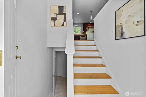 $950,000 | 14556 75th Avenue Northeast, Kenmore, WA 98028