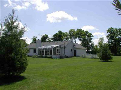 1421 Rose Center Road Fenton, MI 48430 - Photo 3 of 3 20271636-2.JPG