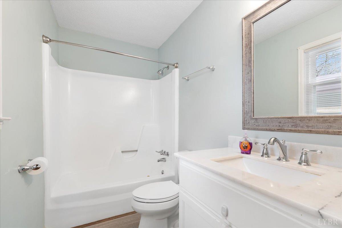 122 Pearson Drive Rustburg, VA 24588 - Photo 14 of 45