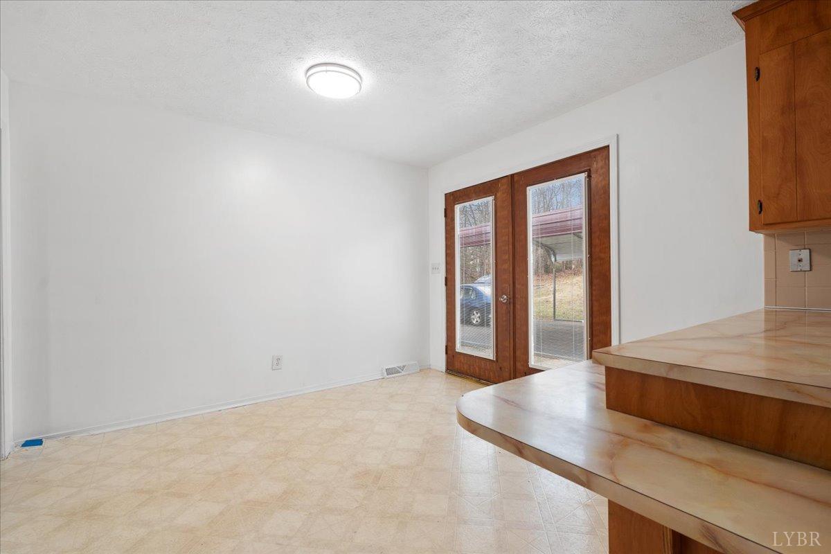 122 Pearson Drive Rustburg, VA 24588 - Photo 24 of 45