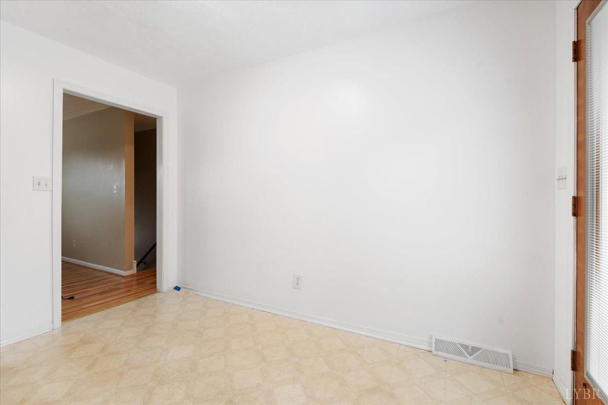 122 Pearson Drive Rustburg, VA 24588 - Photo 25 of 45