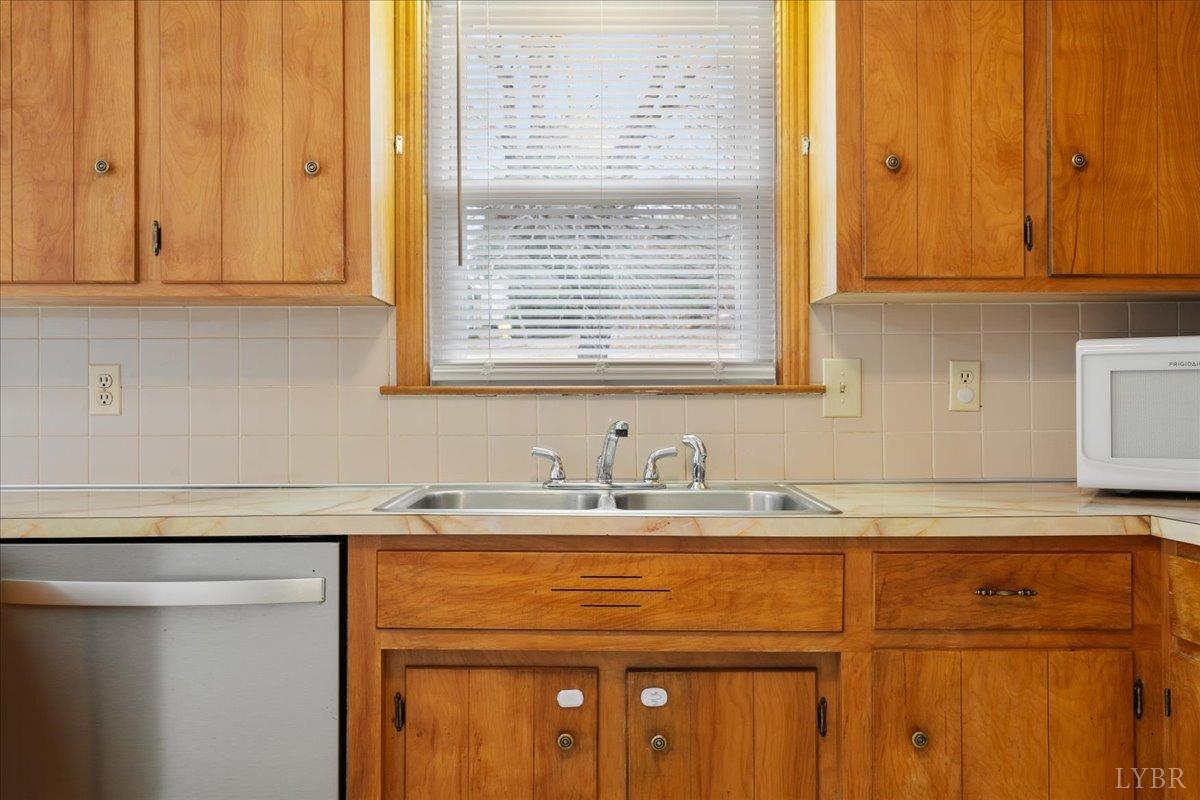 122 Pearson Drive Rustburg, VA 24588 - Photo 29 of 45