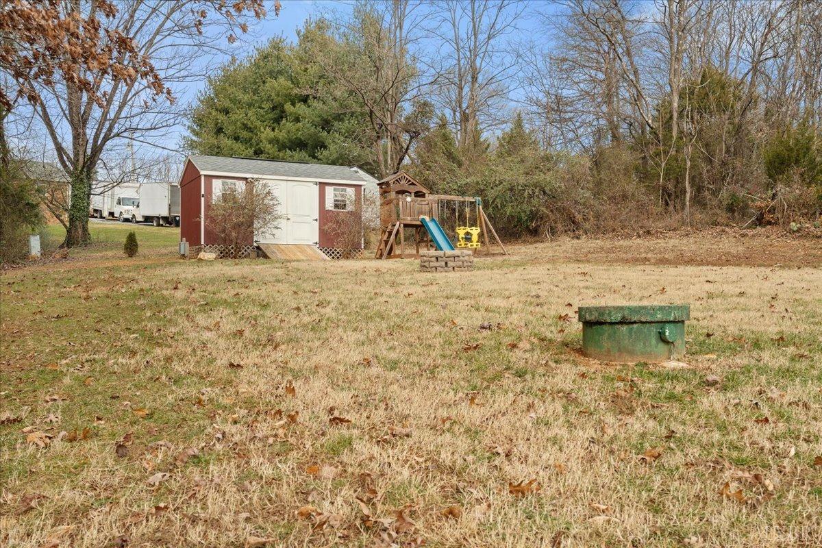 122 Pearson Drive Rustburg, VA 24588 - Photo 32 of 45