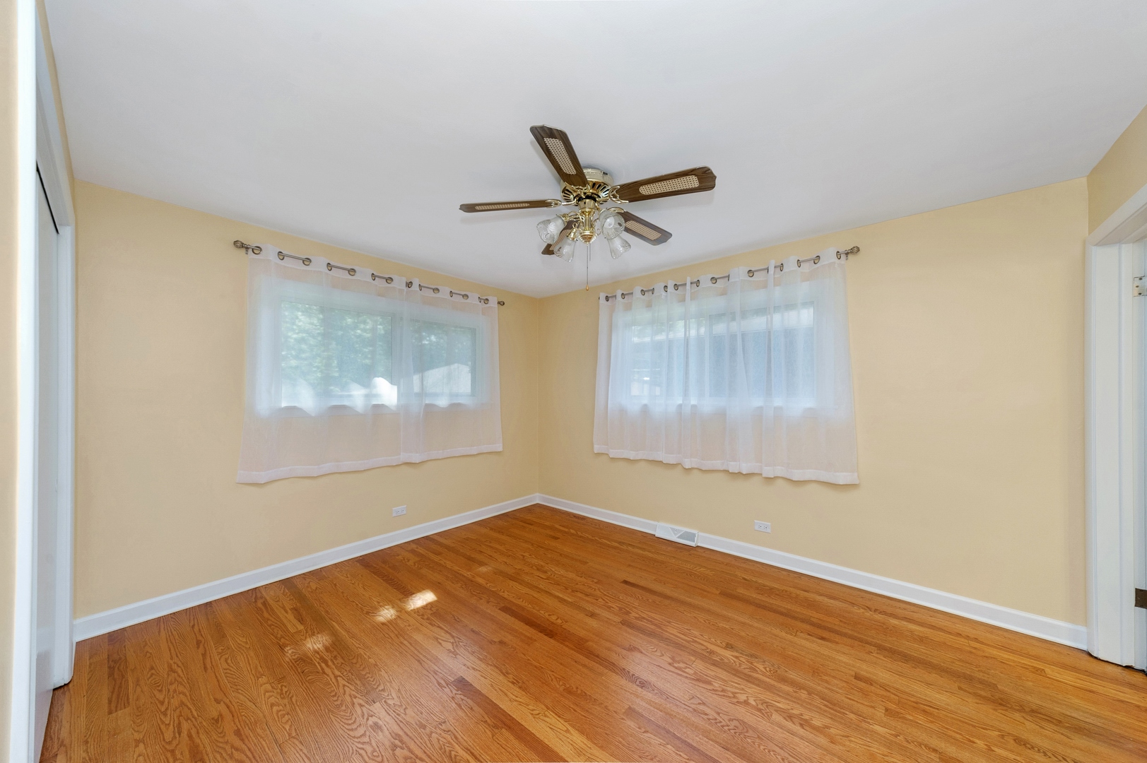8515 East Prairie Road Skokie, IL 60076 - Photo 10 of 19
