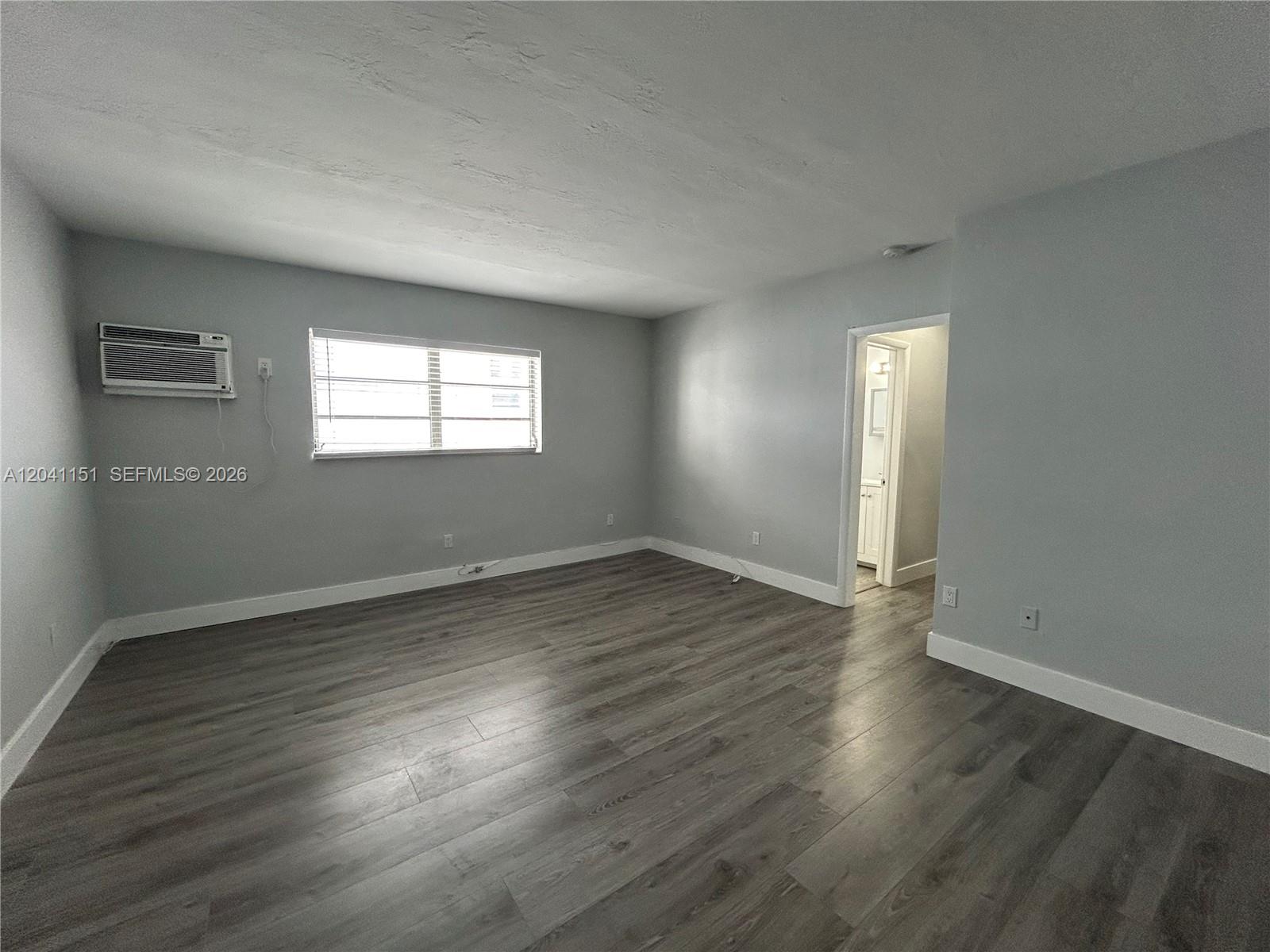 1346 Alton Road, Unit B2 Miami Beach, FL 33139 - Photo 7 of 10