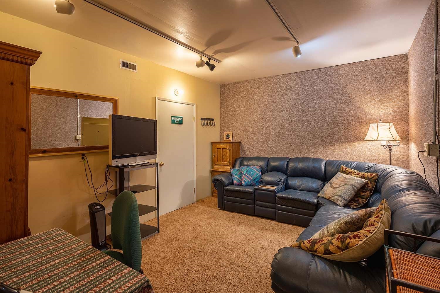 7846-7848 River Road Truckee, CA 96161 - Photo 18 of 20 Gallery Image 18