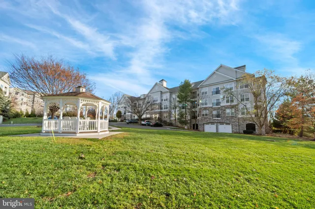 $300,000 | 6107 Lydia Hollow Drive, Glen Mills, PA 19342