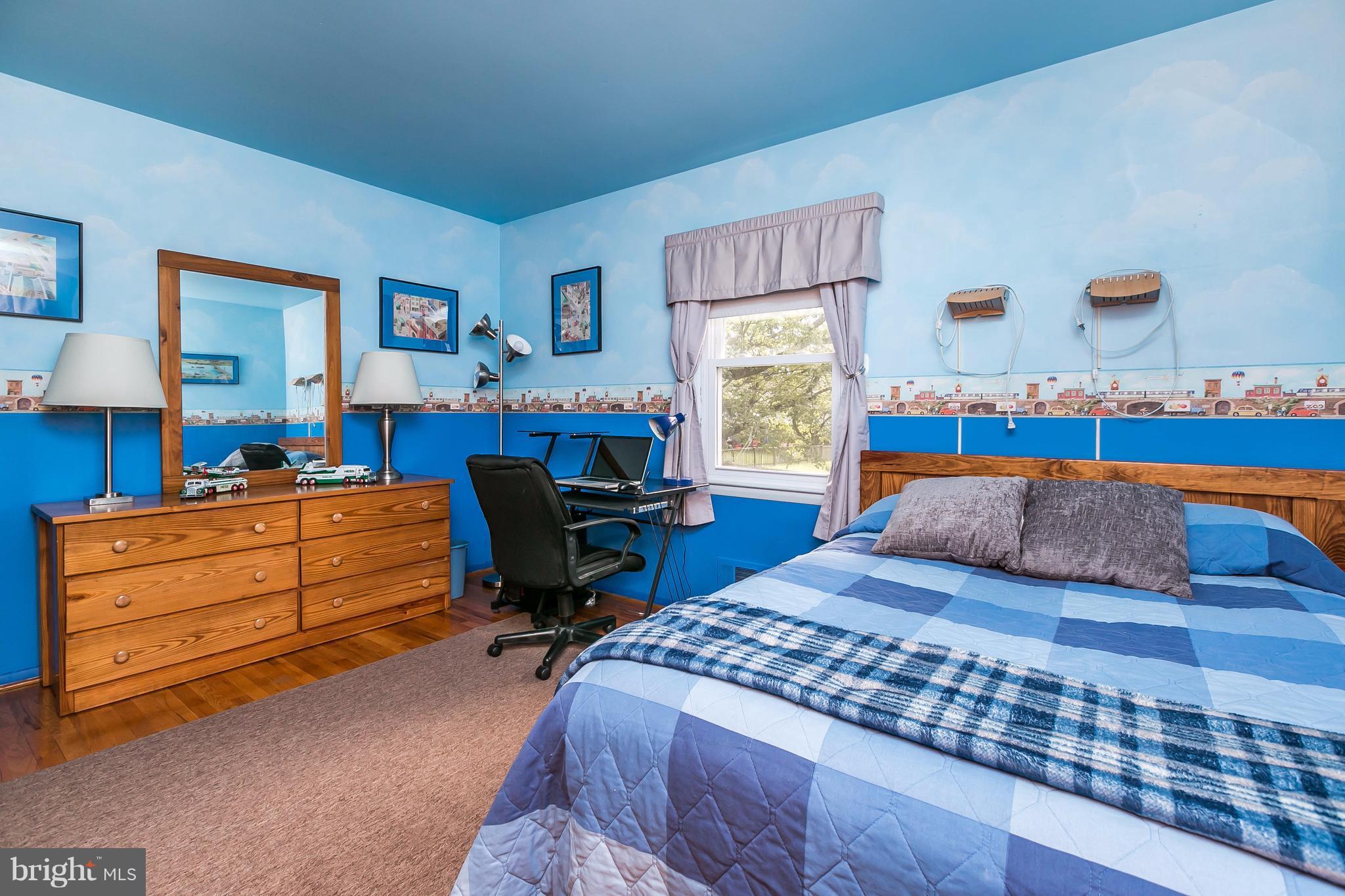 117 Northway Road Reisterstown, MD 21136 - Photo 13 of 25 SPACIOUS BEDROOM W/HARDWOODS