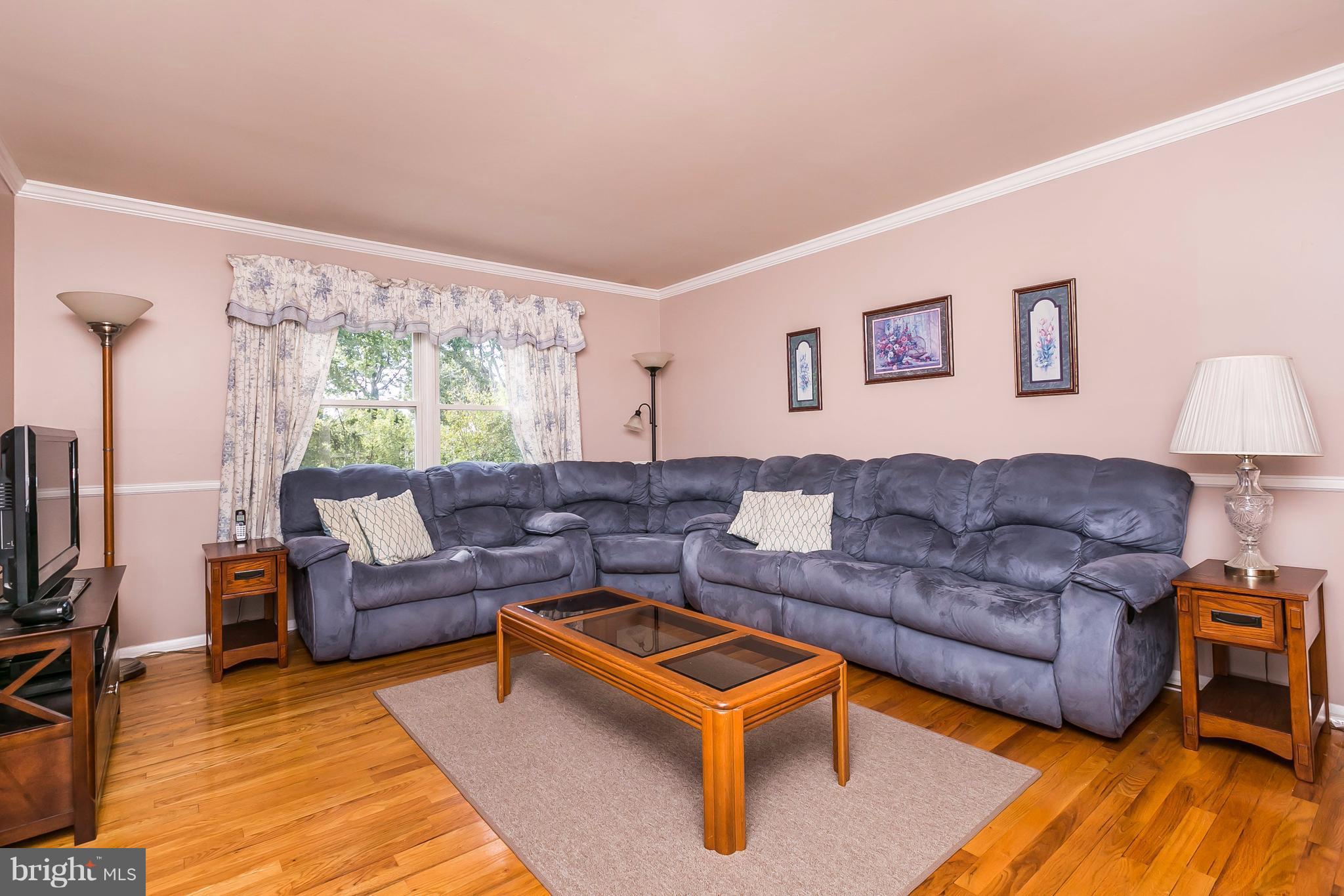 117 Northway Road Reisterstown, MD 21136 - Photo 4 of 25 LARGE LIVING ROOM W/HARDWOOD FLOORS