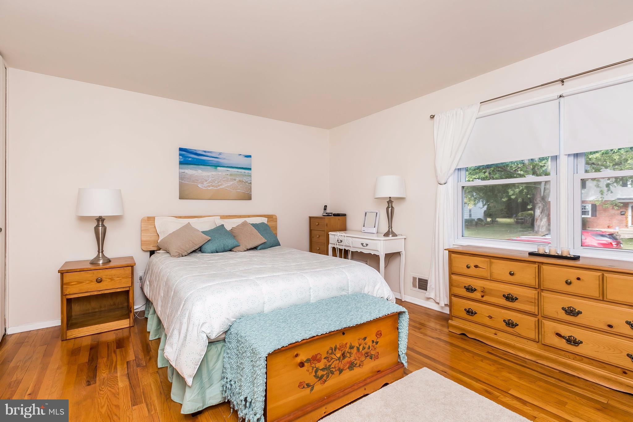 117 Northway Road Reisterstown, MD 21136 - Photo 10 of 25 SPACIOUS OWNERS' SUITE W/HARDWOODS