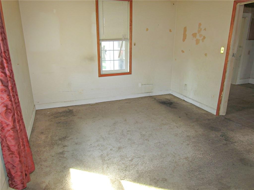12 Collins Avenue Uniontown, PA 15401 - Photo 11 of 26