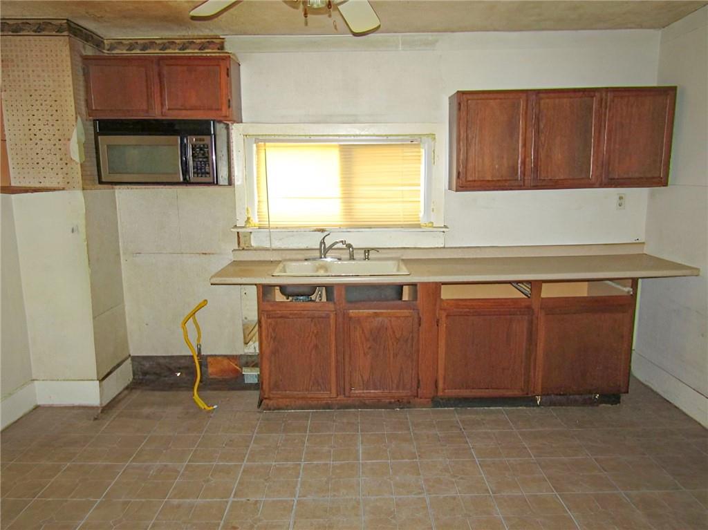 12 Collins Avenue Uniontown, PA 15401 - Photo 14 of 26