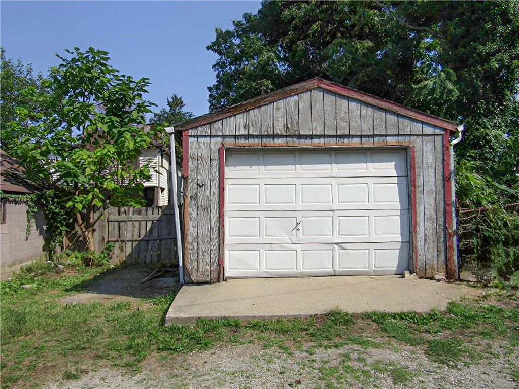 12 Collins Avenue Uniontown, PA 15401 - Photo 4 of 26