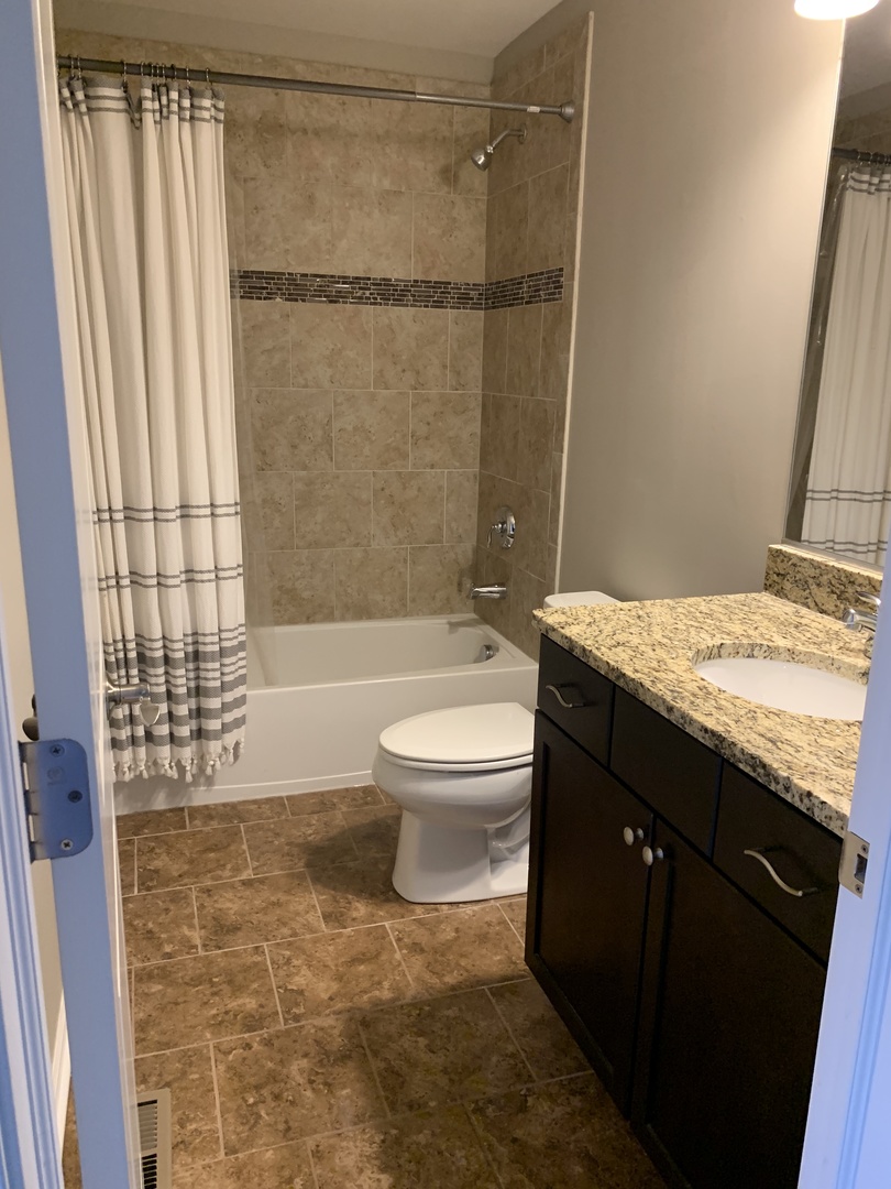 2014 Dauntless Drive Glenview, IL 60026 - Photo 14 of 25