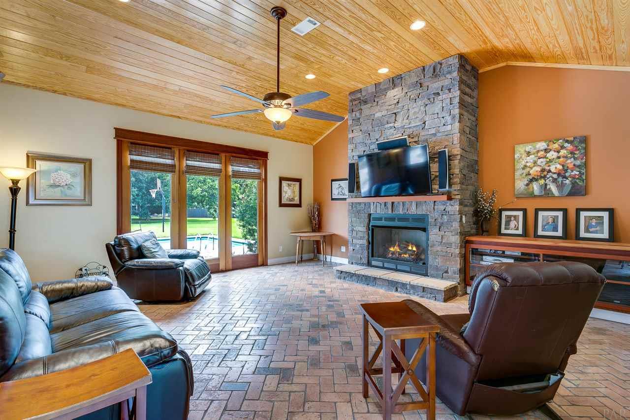 2850 Stefani Road Cantonment, FL 32533 - Photo 14 of 49 Gallery Image 14