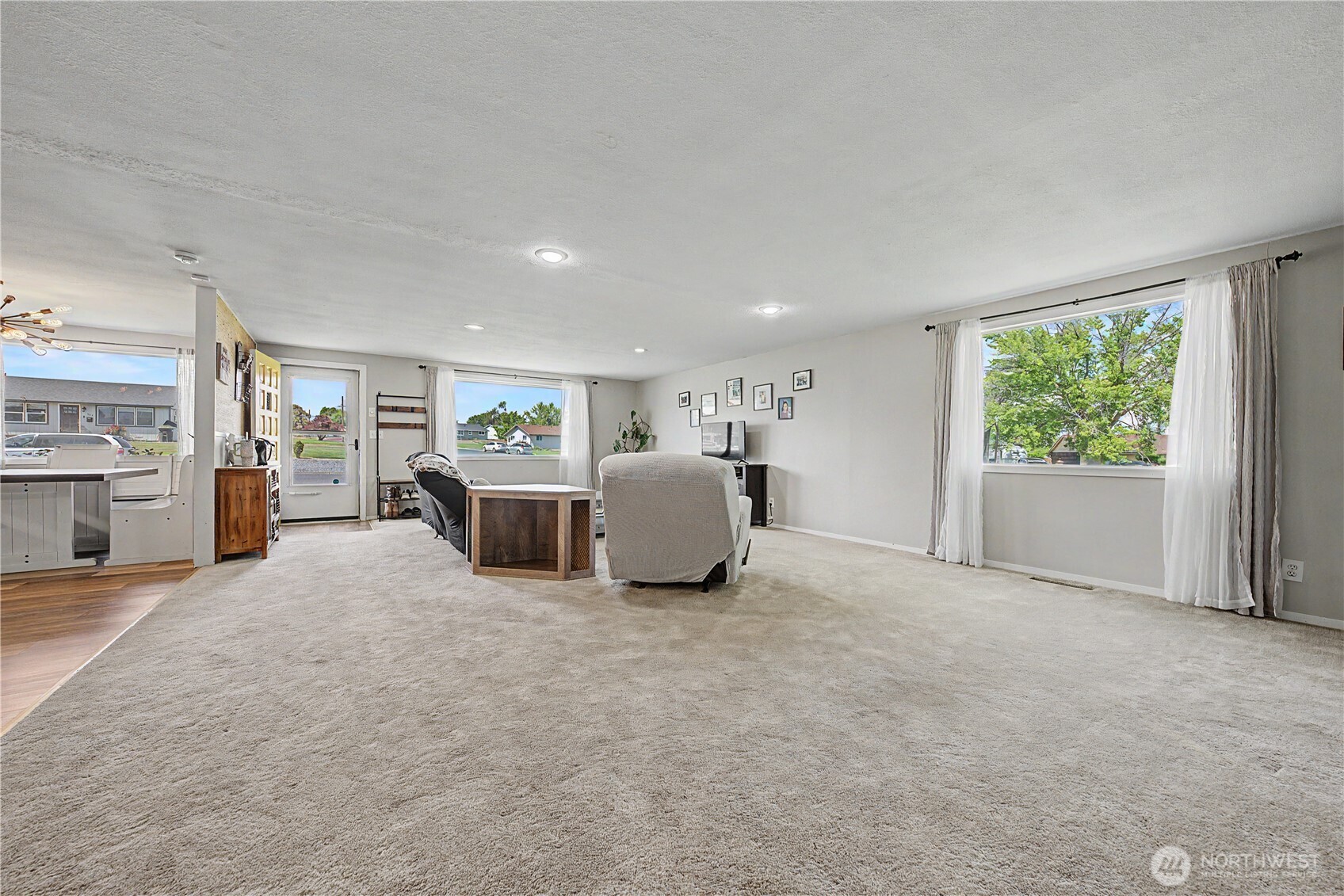337 North Clark Road Moses Lake, WA 98837 - Photo 4 of 23