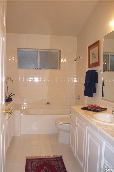 260 Channing Way, Unit 6 San Rafael, CA 94903 - Photo 8 of 12 Gallery Image 8