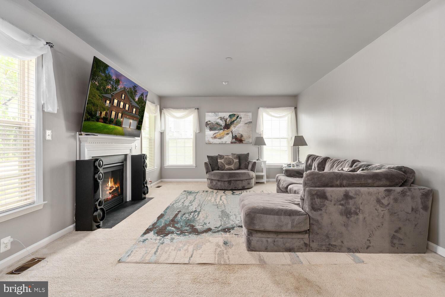 3730 Lions Field Road Triangle, VA 22172 - Photo 22 of 50 Family room