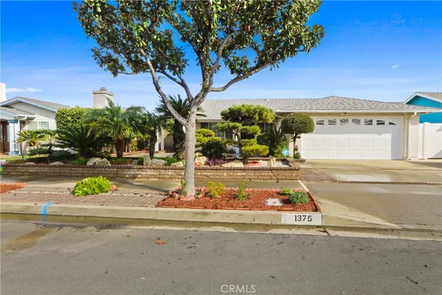 $899,000 | 1375 Oakhorne Drive, Harbor City, CA 90710