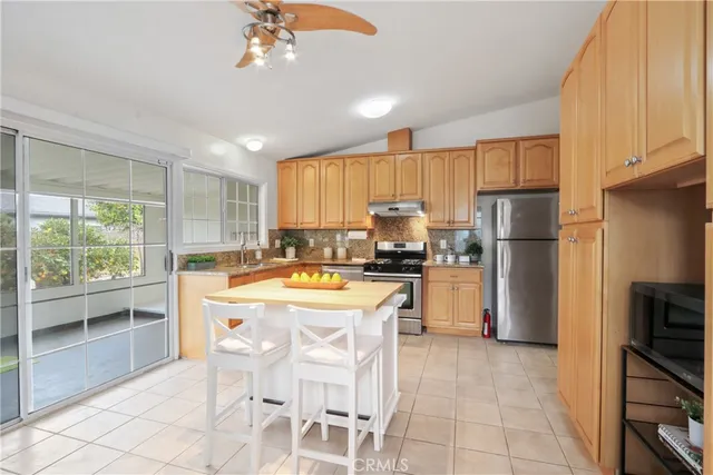 $899,000 | 1375 Oakhorne Drive, Harbor City, CA 90710