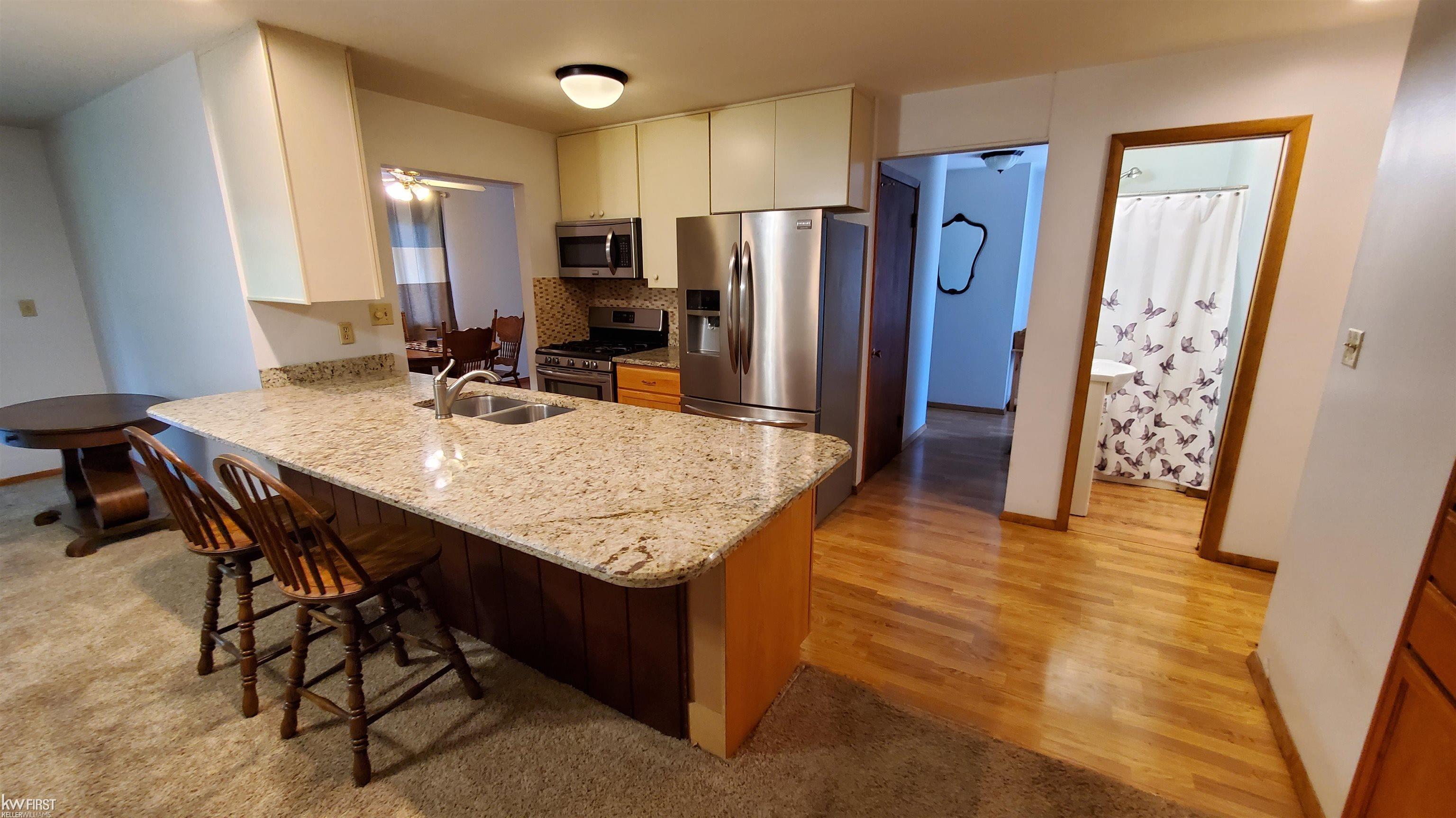 4284 Atlas Road Davison, MI 48423 - Photo 8 of 41 50114168-7.JPG