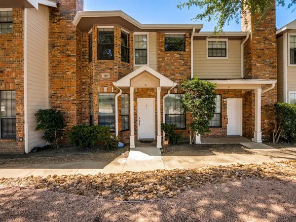 $2,049 | 2800 Keller Springs Road, Unit 7B, Carrollton, TX 75006