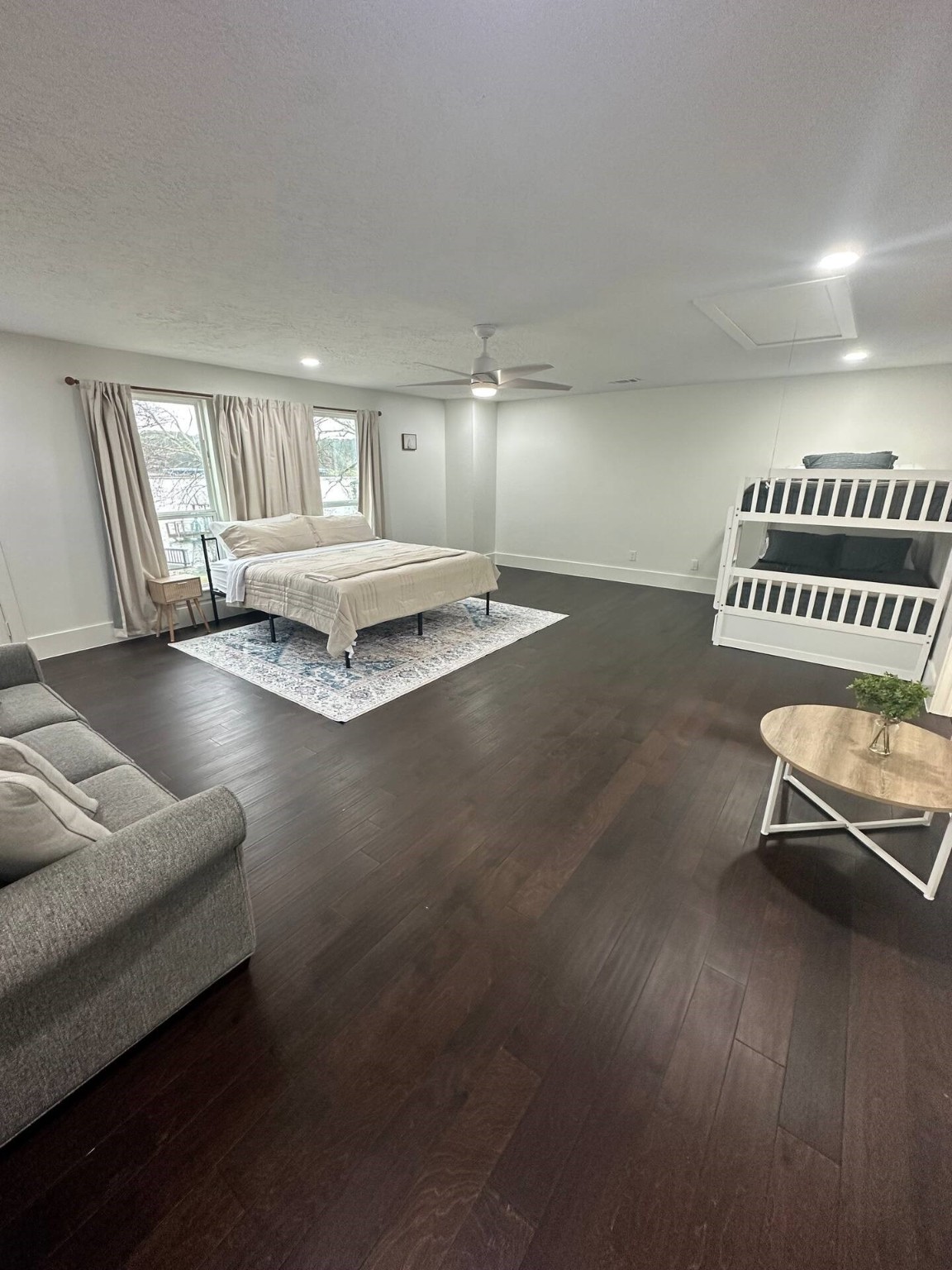 14362 Calvary Road Willis, TX 77318 - Photo 23 of 44 a living room with furniture gym equipment and a window