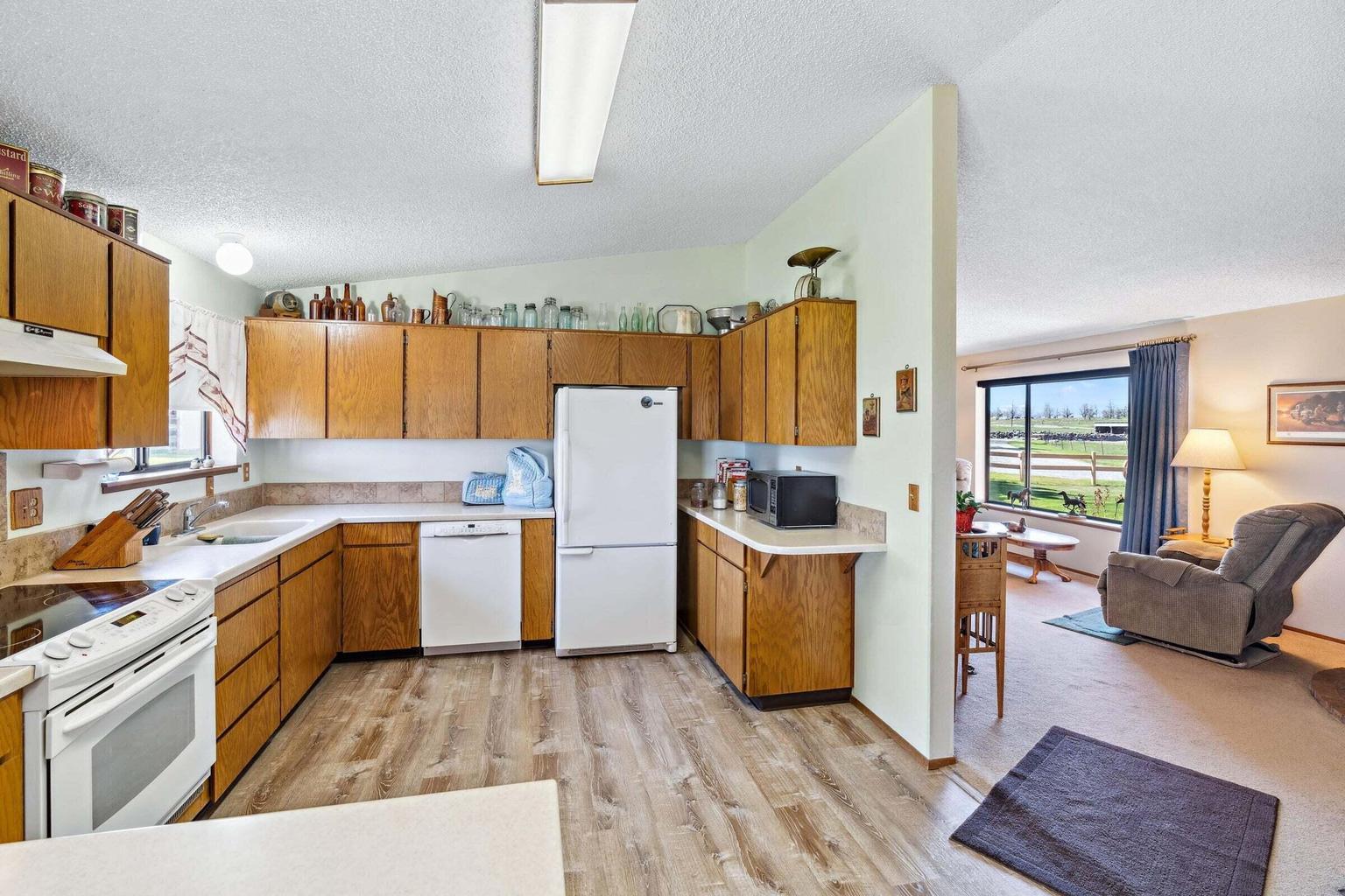 4088 Minson Road Powell Butte, OR 97753 - Photo 8 of 47 20250415155916486307000000-o