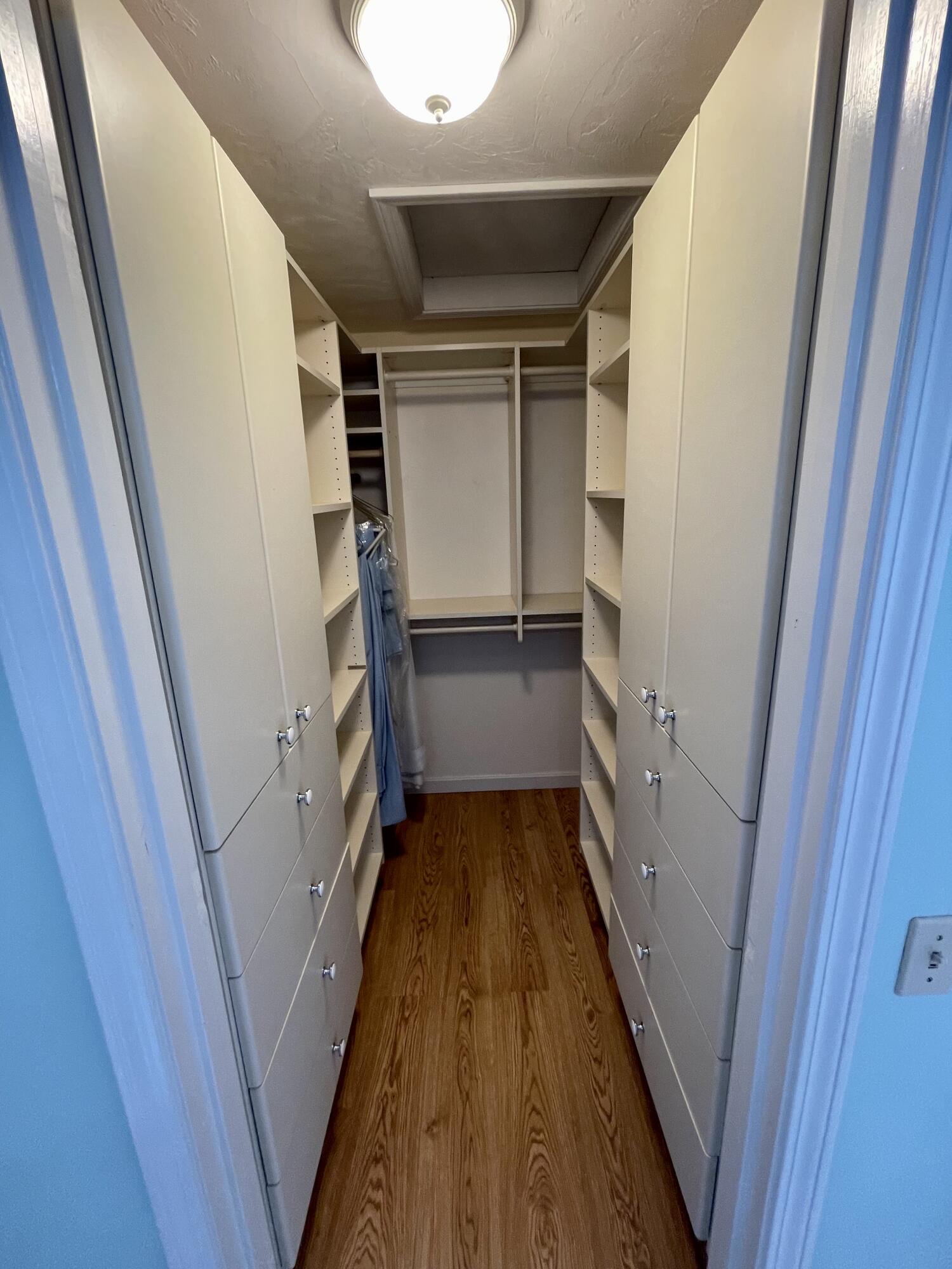 1 Calico Circle, Unit 1 Dennis, MA 02639 - Photo 39 of 52 a view of a hallway