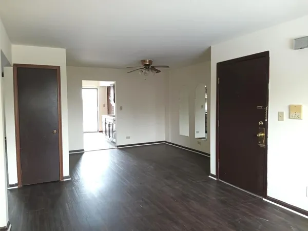 $1,350 | 363 East Rimini Court, Unit 3A, Palatine, IL 60067