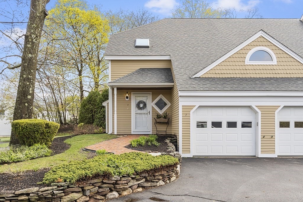 54 Boston Road, Unit 7 Chelmsford, MA 01824 - Photo 1 of 36 Gallery Image 1
