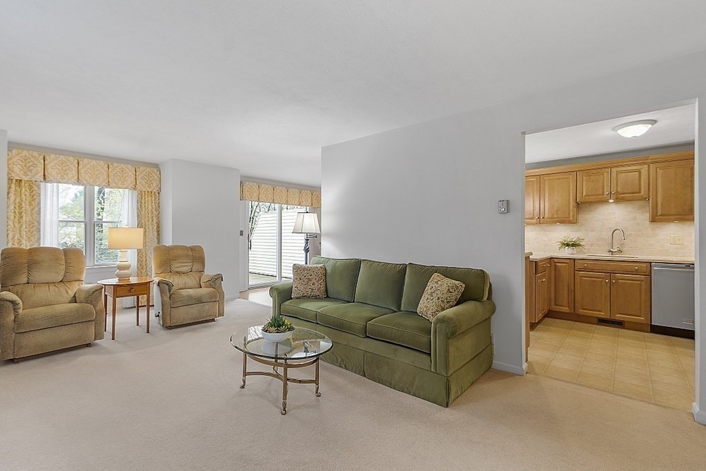 54 Boston Road, Unit 7 Chelmsford, MA 01824 - Photo 11 of 36 Gallery Image 11