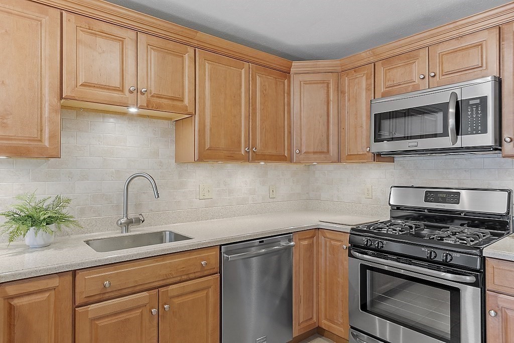 54 Boston Road, Unit 7 Chelmsford, MA 01824 - Photo 13 of 36 Gallery Image 13