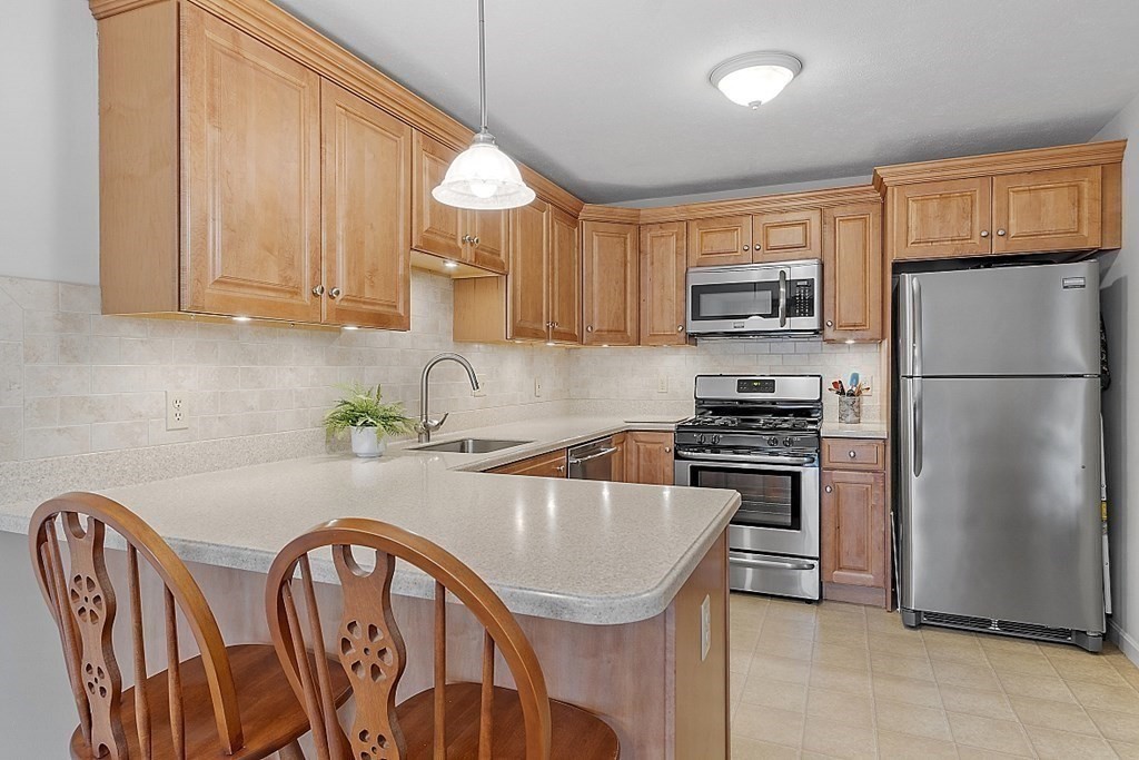 54 Boston Road, Unit 7 Chelmsford, MA 01824 - Photo 14 of 36 Gallery Image 14