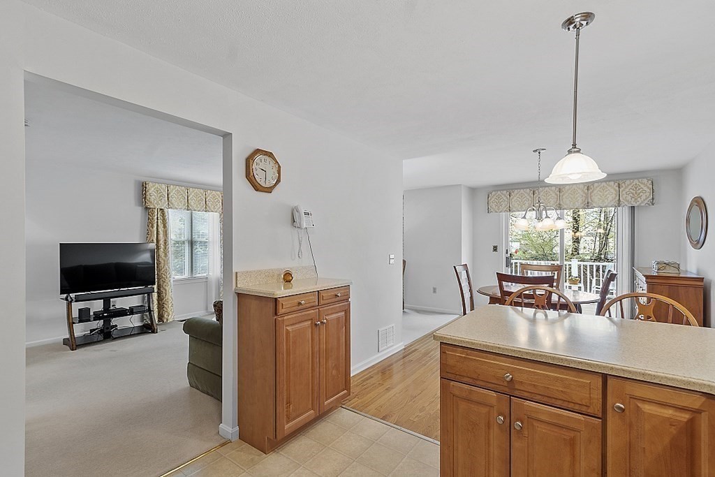 54 Boston Road, Unit 7 Chelmsford, MA 01824 - Photo 15 of 36 Gallery Image 15