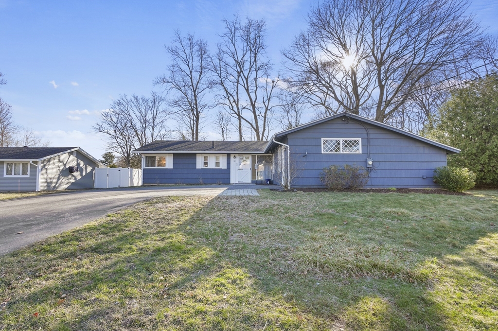 10 Ballydrain Road Framingham, MA 01701 - Photo 2 of 42