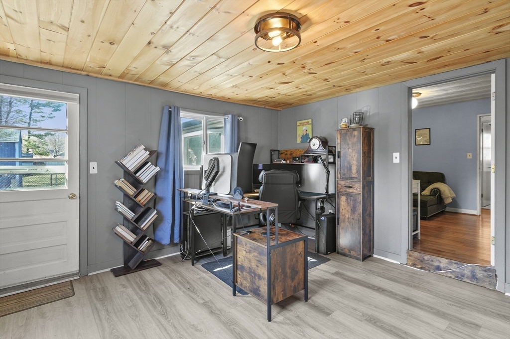 10 Ballydrain Road Framingham, MA 01701 - Photo 21 of 42