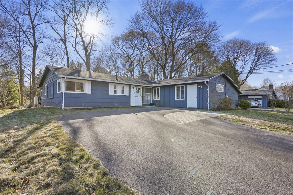 10 Ballydrain Road Framingham, MA 01701 - Photo 3 of 42