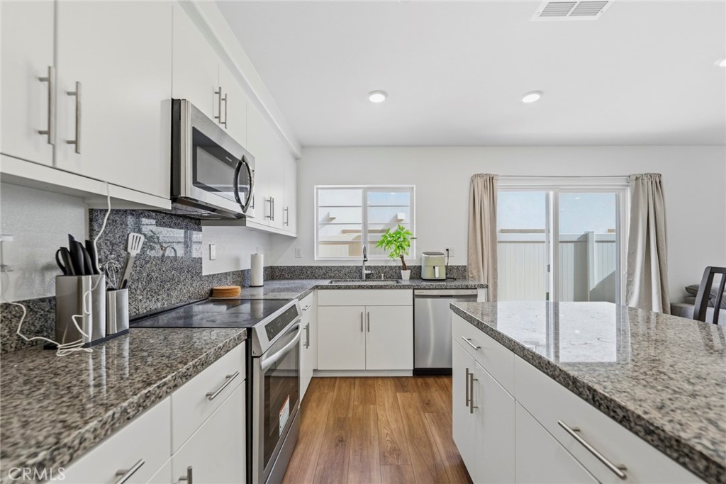 7102 Olive Grv Street Riverside, CA 92507 - Photo 14 of 45