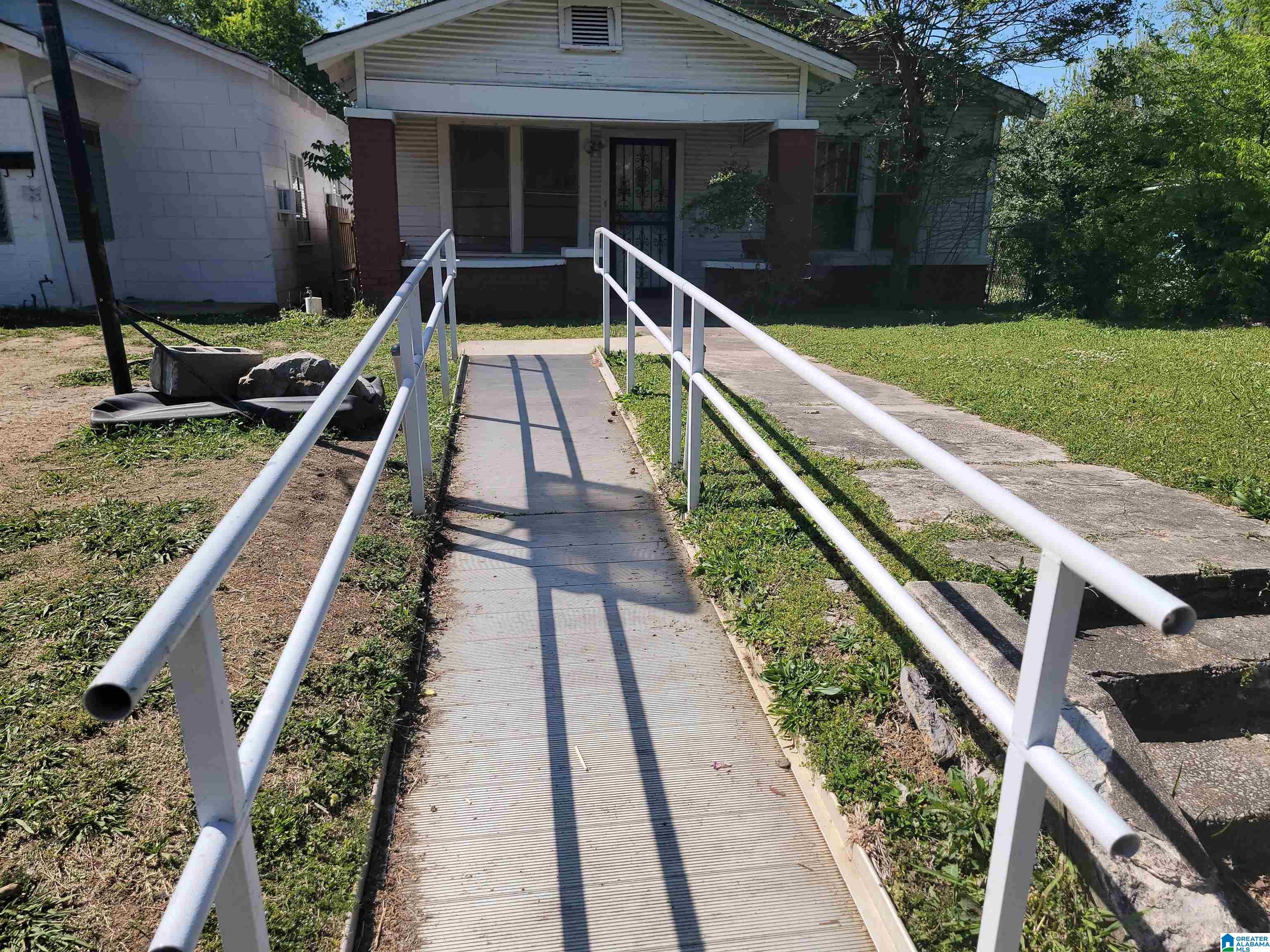 1304 Avenue R Birmingham, AL 35218 - Photo 5 of 37
