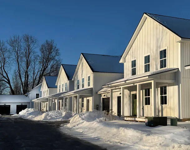 $450,000 | 21 Magnolia Lane, Unit 21, Gardiner, ME 04345