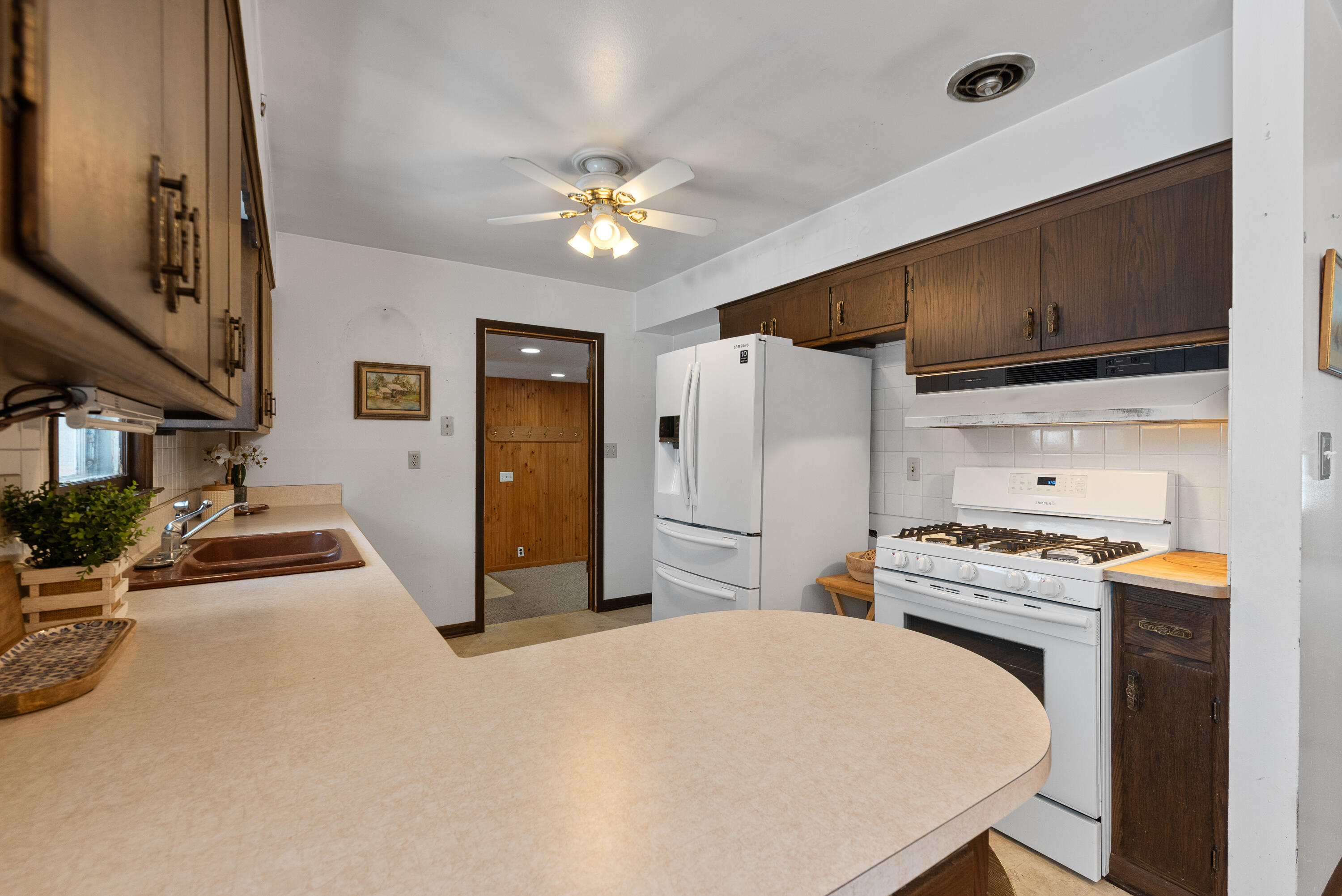 4620 North 135th Street Brookfield, WI 53005 - Photo 5 of 29 Kitchen