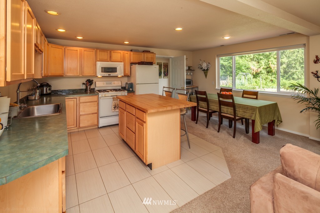 2398 East Hemmi Road Bellingham, WA 98226 - Photo 8 of 19